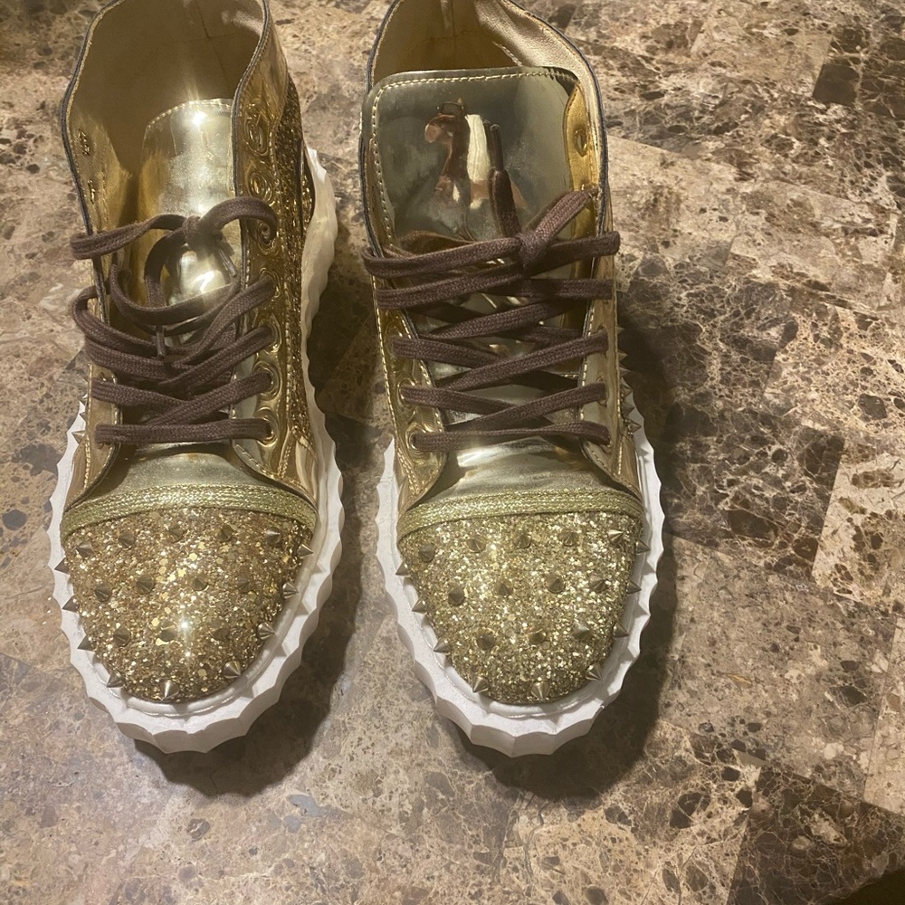 Disco shoes